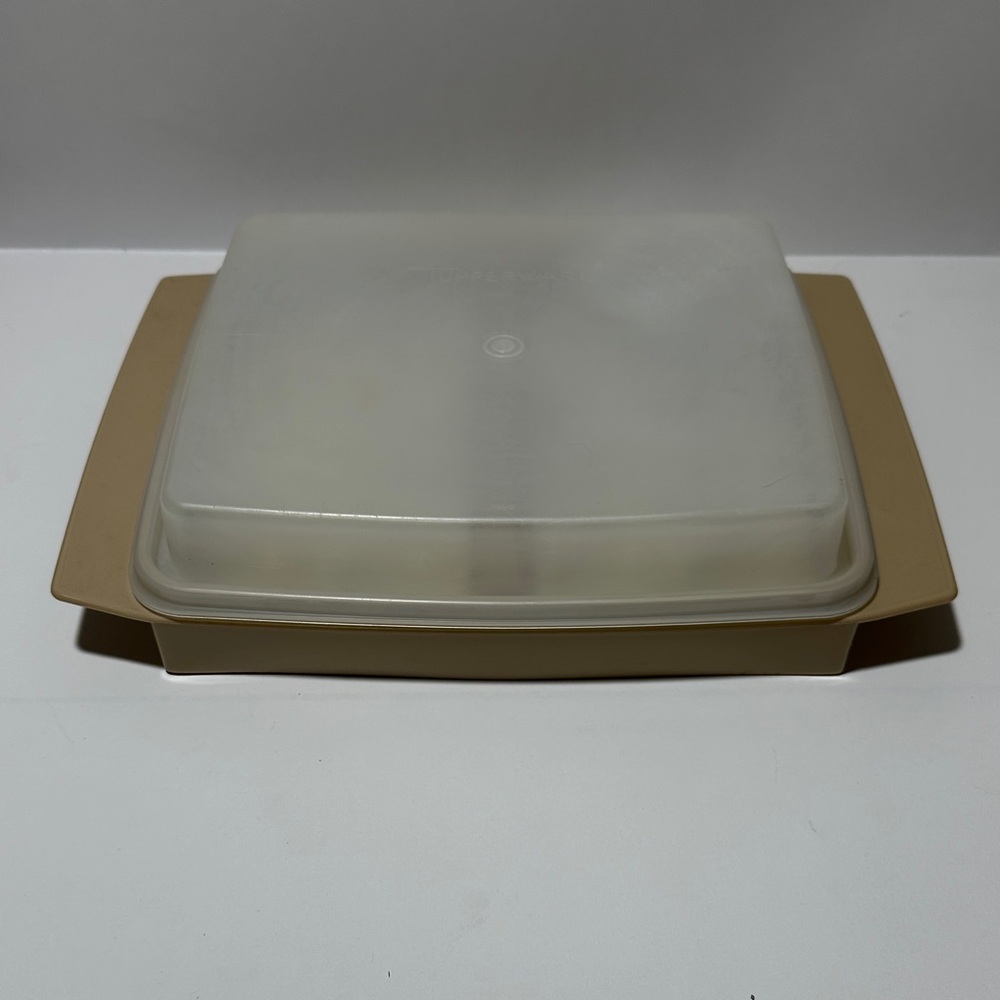 Vintage 1970s Tupperware Deviled Egg Food Keeper Storage - Model 723 - Picture 3 of 5